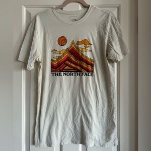 The North Face Peak Sunset T Shirt Men’s Size Medium